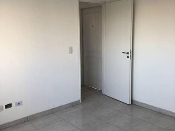 Venta De Amplio Departamento 2 Ambientes En San Miguel