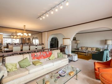 ÚNICO PISO 8 CATEGORIA  EN VENTA COCHERA PALERMO