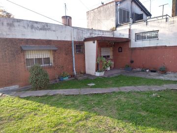 Casa en venta de 2 dormitorios en Florencio Varela