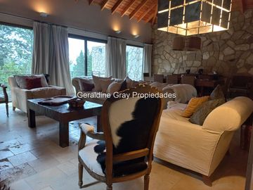 Casa en venta de 6 dormitorios c/ cochera en Chapelco Golf & Resort