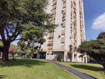 Venta. Departamento 3 Ambientes. Edificio 50. Villa Celina.