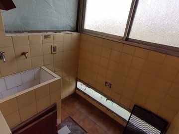 Venta. Departamento 3 Ambientes. Edificio 50. Villa Celina.