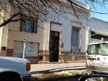 Importante  Casa Con Amplio Lote Ideal Emprendimiento Moreno 556