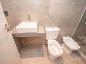 DUPLEX TIPO CASA, CON JARDIN Y PATIO VILLA URQUIZA