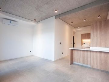 DUPLEX TIPO CASA, CON JARDIN Y PATIO VILLA URQUIZA