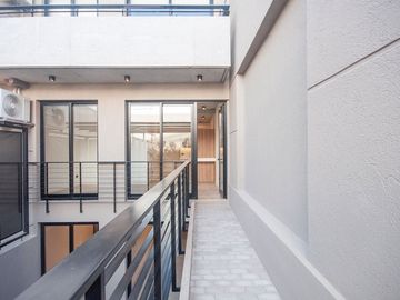 DUPLEX TIPO CASA, CON JARDIN Y PATIO VILLA URQUIZA