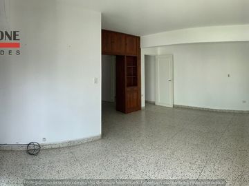 Amplio Departamento En Venta