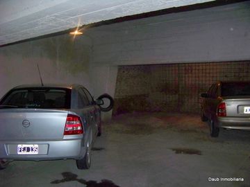 Saavedra Al 100 3 D 3 B  2 Cocheras Excelente Estado U$s 200.000