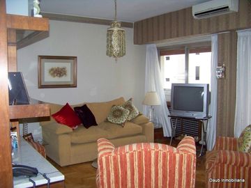 Saavedra Al 100 3 D 3 B  2 Cocheras Excelente Estado U$s 200.000