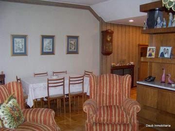 Saavedra Al 100 3 D 3 B  2 Cocheras Excelente Estado U$s 200.000