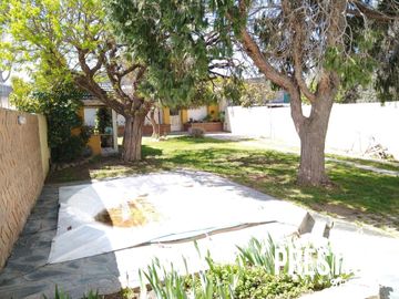 Casa en venta de 3 dormitorios c/ cochera en Bella Vista