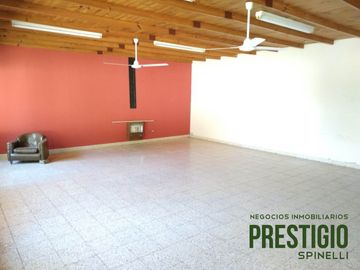 Casa en venta de 3 dormitorios c/ cochera en Bella Vista