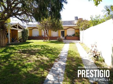 Casa en venta de 3 dormitorios c/ cochera en Bella Vista