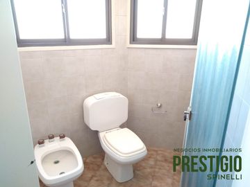 Casa en venta de 3 dormitorios c/ cochera en Bella Vista