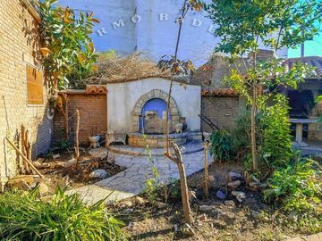 Casa En Venta De Estilo Español Mediterraneo - Alvarado 900