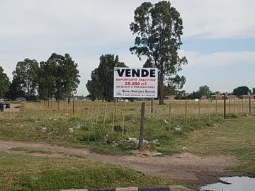 Importante Fraccion De Tierra  Av Arias Y Av Jorge Moore