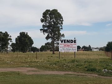 Importante Fraccion De Tierra  Av Arias Y Av Jorge Moore
