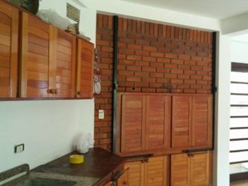 Chalet frente al parque Primavesi