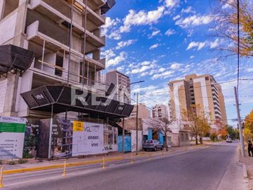 VENTA SEMI-PISO 2D. COCHERA VELVET ll