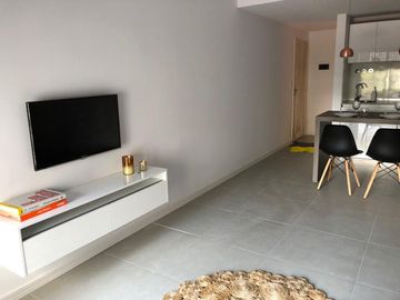 Monoambiente a ESTRENAR c/balcón  en VENTA CENTRO de Rosario, Corrientes al 1300