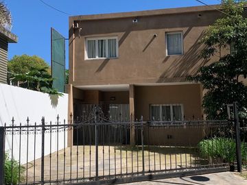 casa venta Punta Chica, Victoria