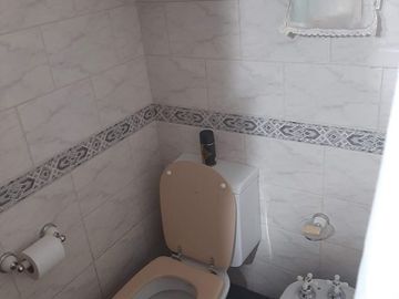 Casa en venta de 2 dormitorios c/ cochera en Ramos Mejía