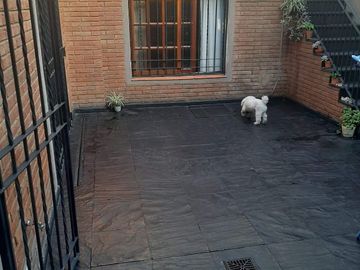 Casa en venta de 2 dormitorios c/ cochera en Ramos Mejía