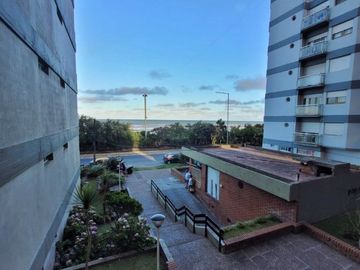Departamento en venta de 2 dormitorios c/ cochera en San Bernardo