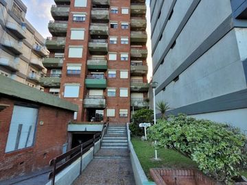Departamento en venta de 2 dormitorios c/ cochera en San Bernardo