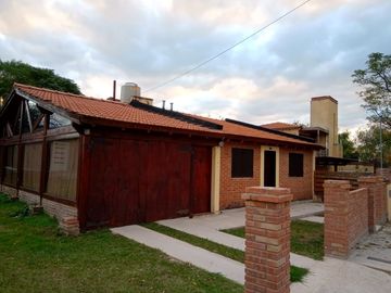 K059MC - LINDA CASA EN BARRIO FOVICOR EN MINA CLAVERO.