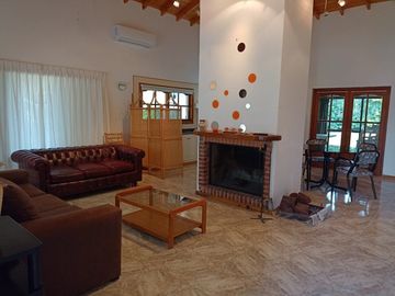 Codigo 637 - Pinamar - Casa En Alquiler