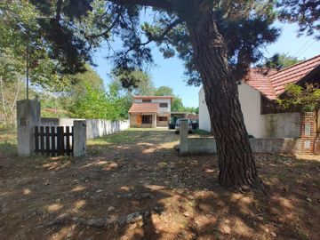 Casa en venta de 3 dormitorios c/ cochera en Costa Azul