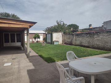 Casa en venta de 2 dormitorios c/ cochera en Pedro Pico