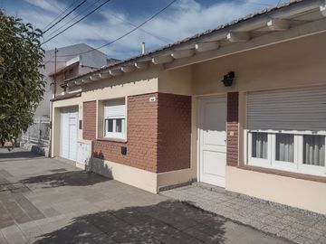 Casa en venta de 2 dormitorios c/ cochera en Pedro Pico