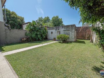 Venta casa Multifamiliar Villa luzuriaga