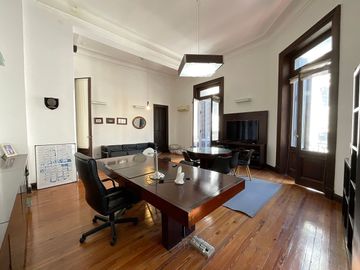 Departamento 6 ambientes Venta Monserrat 3 baños