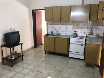 Casa en venta de 2 dormitorios c/ cochera en 9 de Julio