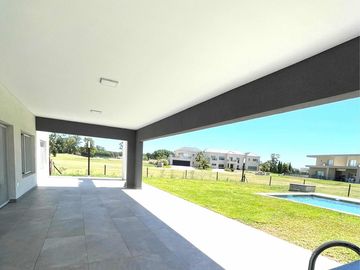Importante Propiedad country La Providencia
