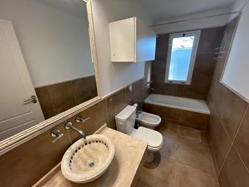 Casa en venta  en La Reserva Cardales, Sofitel sobre el LAGO Lujo clásico LAGUNA
