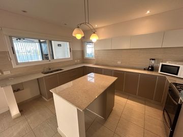 Casa en venta  en La Reserva Cardales, Sofitel sobre el LAGO Lujo clásico LAGUNA