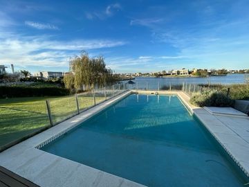 Casa en venta  en La Reserva Cardales, Sofitel sobre el LAGO Lujo clásico LAGUNA
