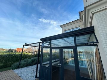 Casa en venta  en La Reserva Cardales, Sofitel sobre el LAGO Lujo clásico LAGUNA