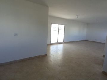 Casa en venta de 3 dormitorios c/ cochera Country el Lagar. Los nogales
