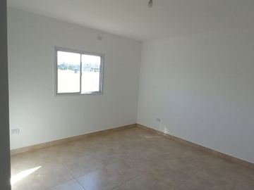 Casa en venta de 3 dormitorios c/ cochera Country el Lagar. Los nogales