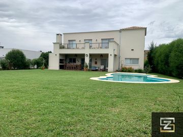 Hermosa propiedad en venta Barrio Don Joaquín Canning