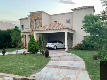 Hermosa propiedad en venta Barrio Don Joaquín Canning