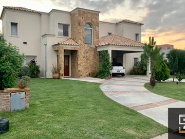 Hermosa propiedad en venta Barrio Don Joaquín Canning