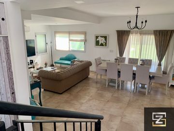 Hermosa propiedad en venta Barrio Don Joaquín Canning