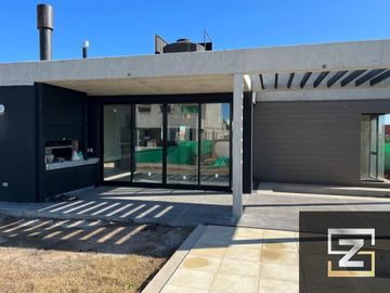 Casa en venta Barrio Privado  San Felipe Canning