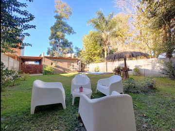 Casa en venta de 3 dormitorios c/ cochera en Garín